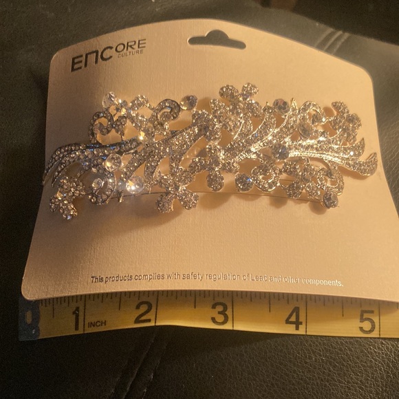 Wedding Hair Jewelry - Picture 6 of 8